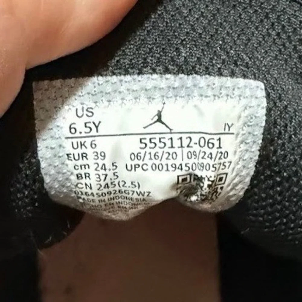 Air Jordan 1 Mid Black White Pink Youth Kids Sneakers Shoes Size 6.5Y 555112 061